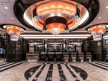 Apa Hotel And Resort Midosuji Hommachi-Eki Tower