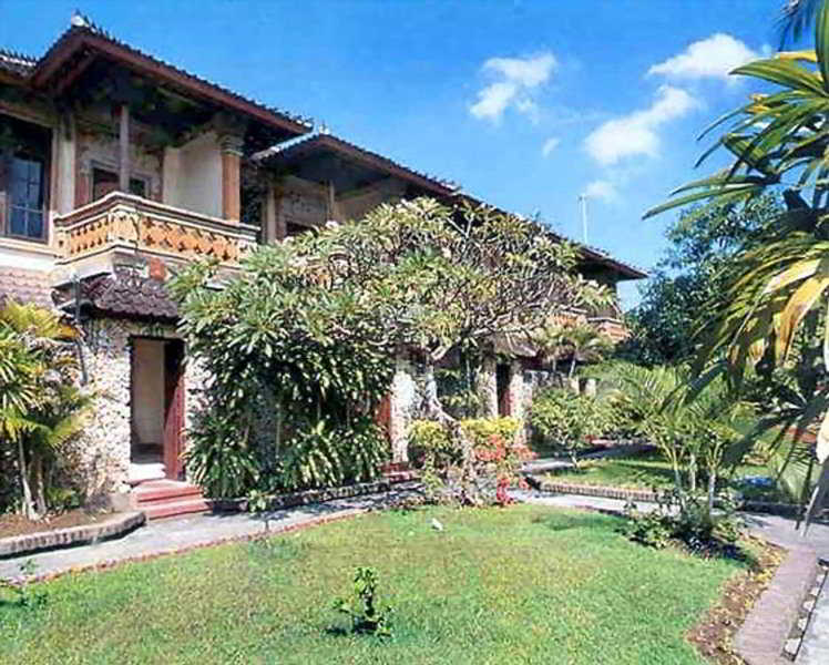 Champlung Sari Hotel