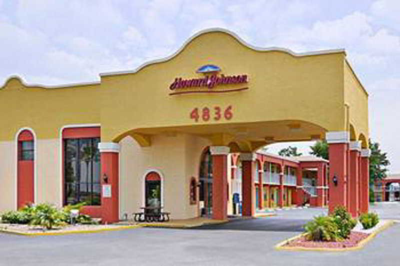 Howard Johnson Express Inn - Suites Lake Front Park Kissimme