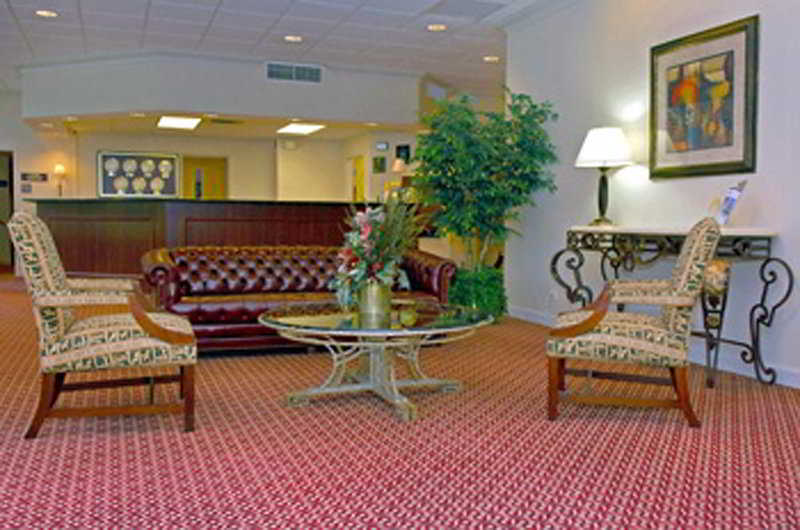 Ramada Plaza by Wyndham Chicago North Shore