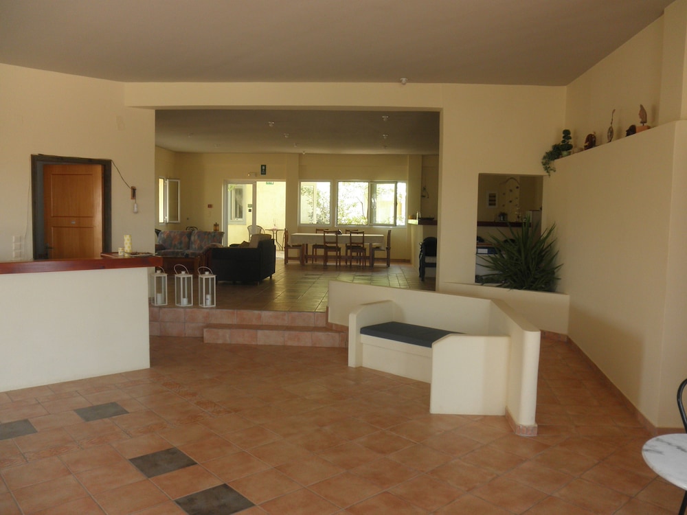 Anthemis Apartment