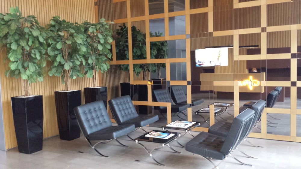 Residencia G Suites Airport