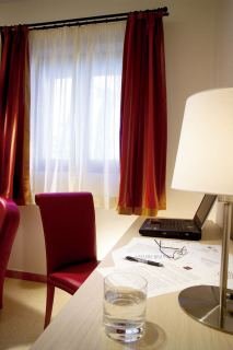 Apulia Hotels Castel del Monte