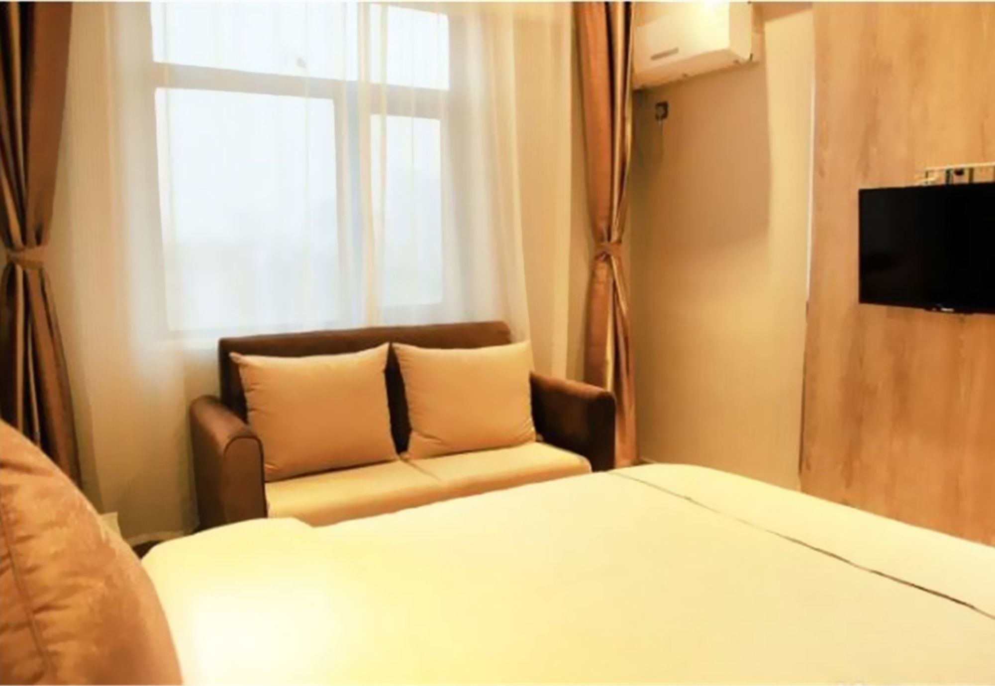 Leisure Hotel