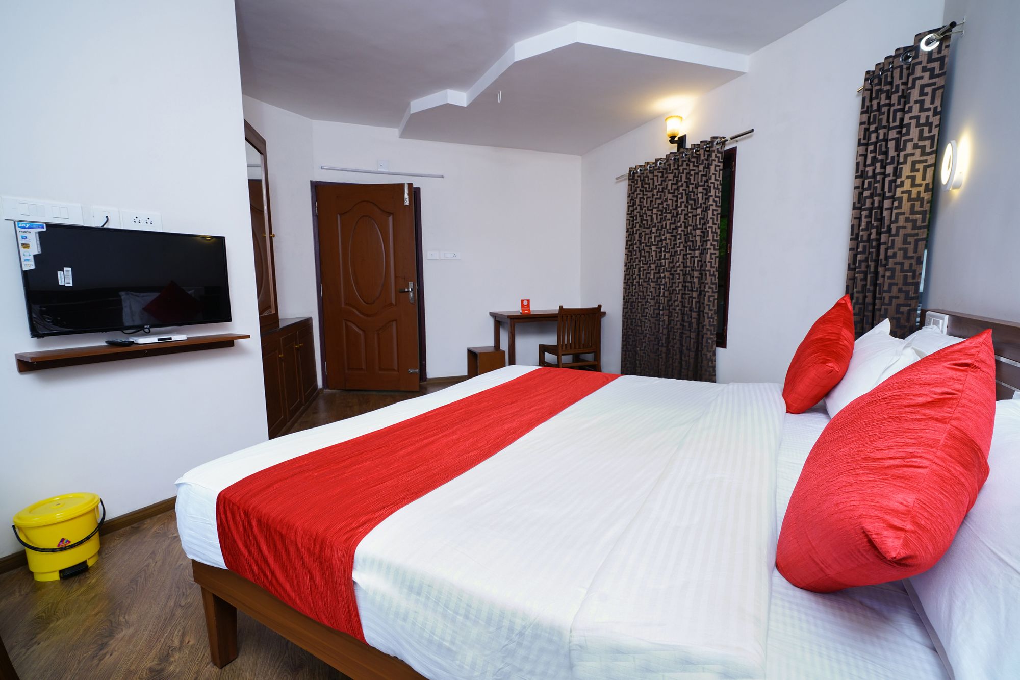 Hotel Munnar Breeze