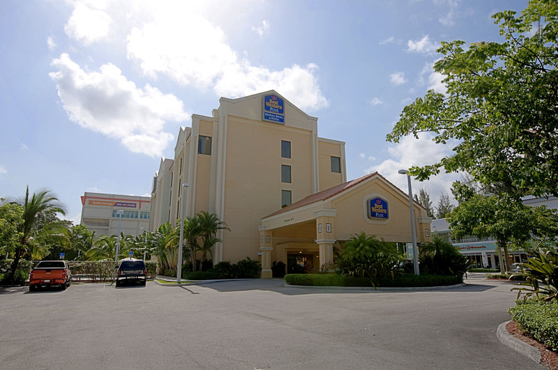 Best Western Plus Kendall Hotel & Suites