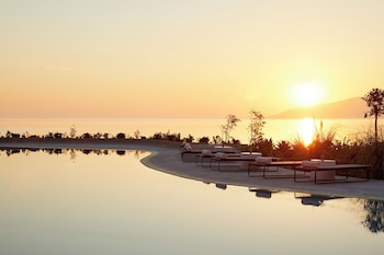 Parocks Luxury Hotel And Spa