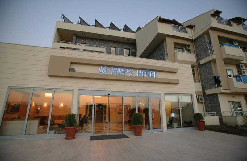 Lavitas Hotel