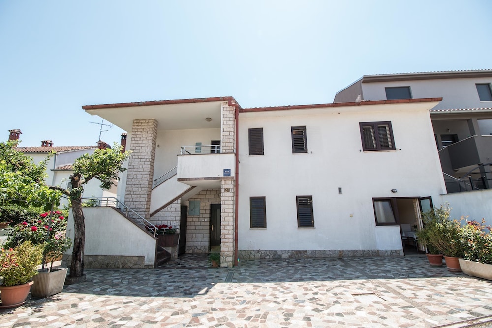 Apartment Divna