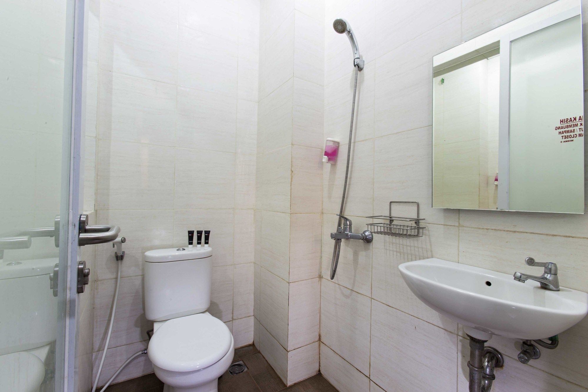 Wisma 9 by RedDoorz