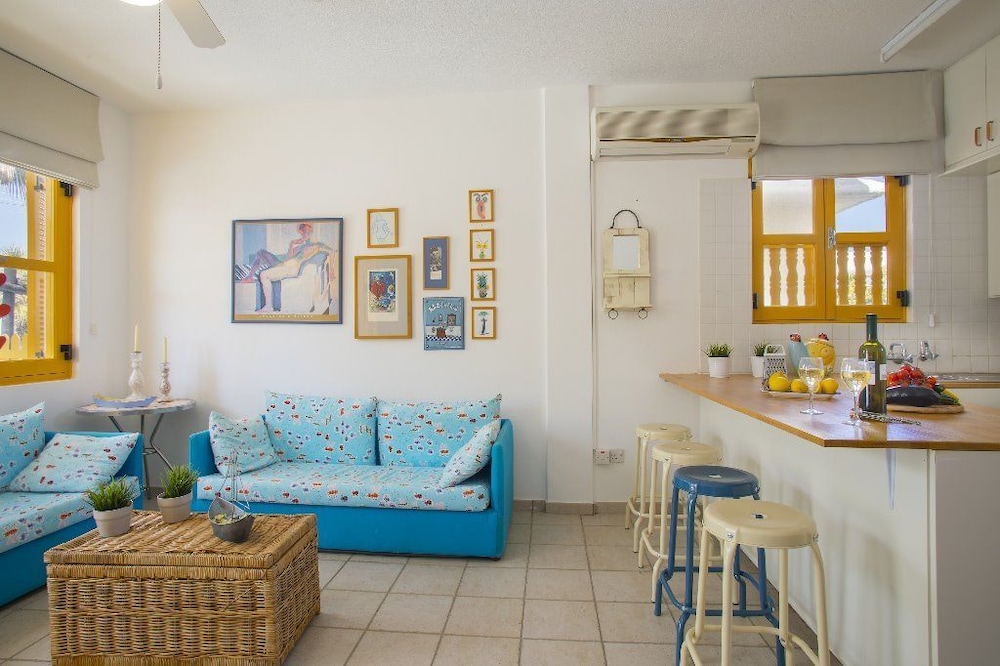 Protaras Dandelion Cottage