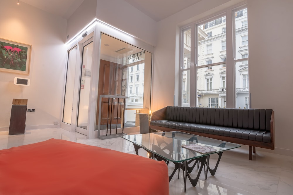 Victoria Inn London