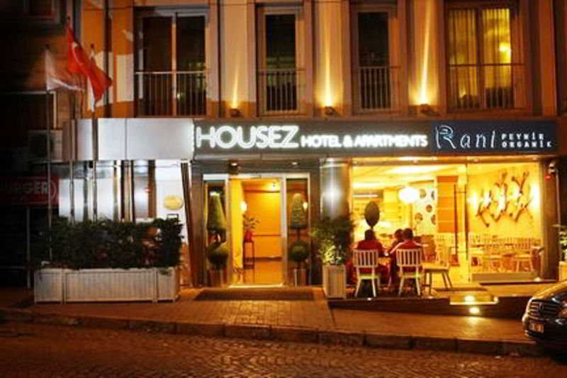 Housez Suites & Apartments