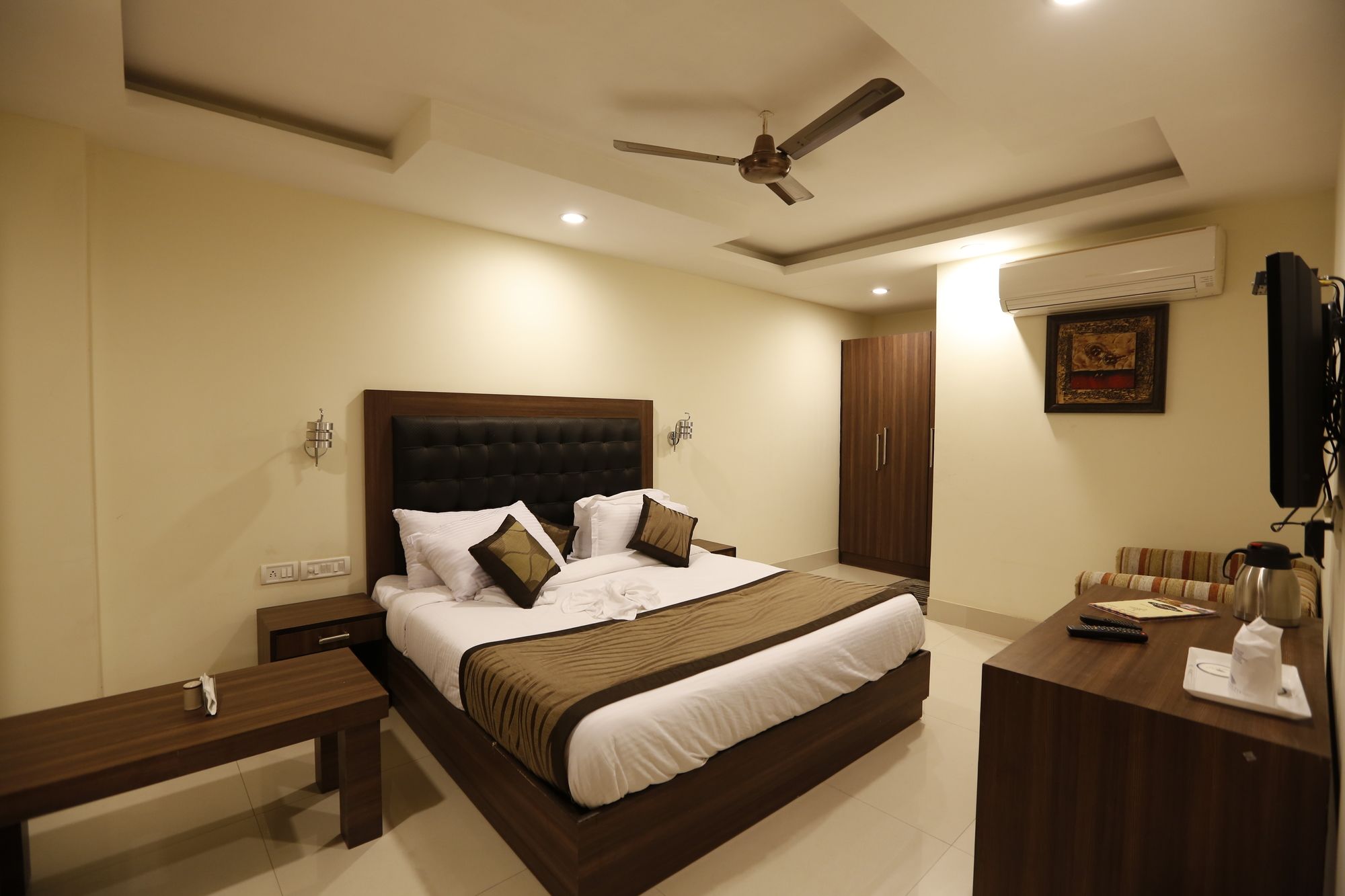 Hotel D'Capitol Delhi Airport