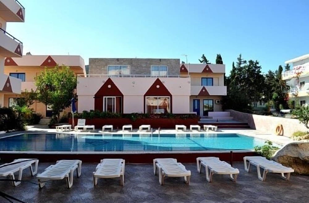 Saint Konstantin Hotel