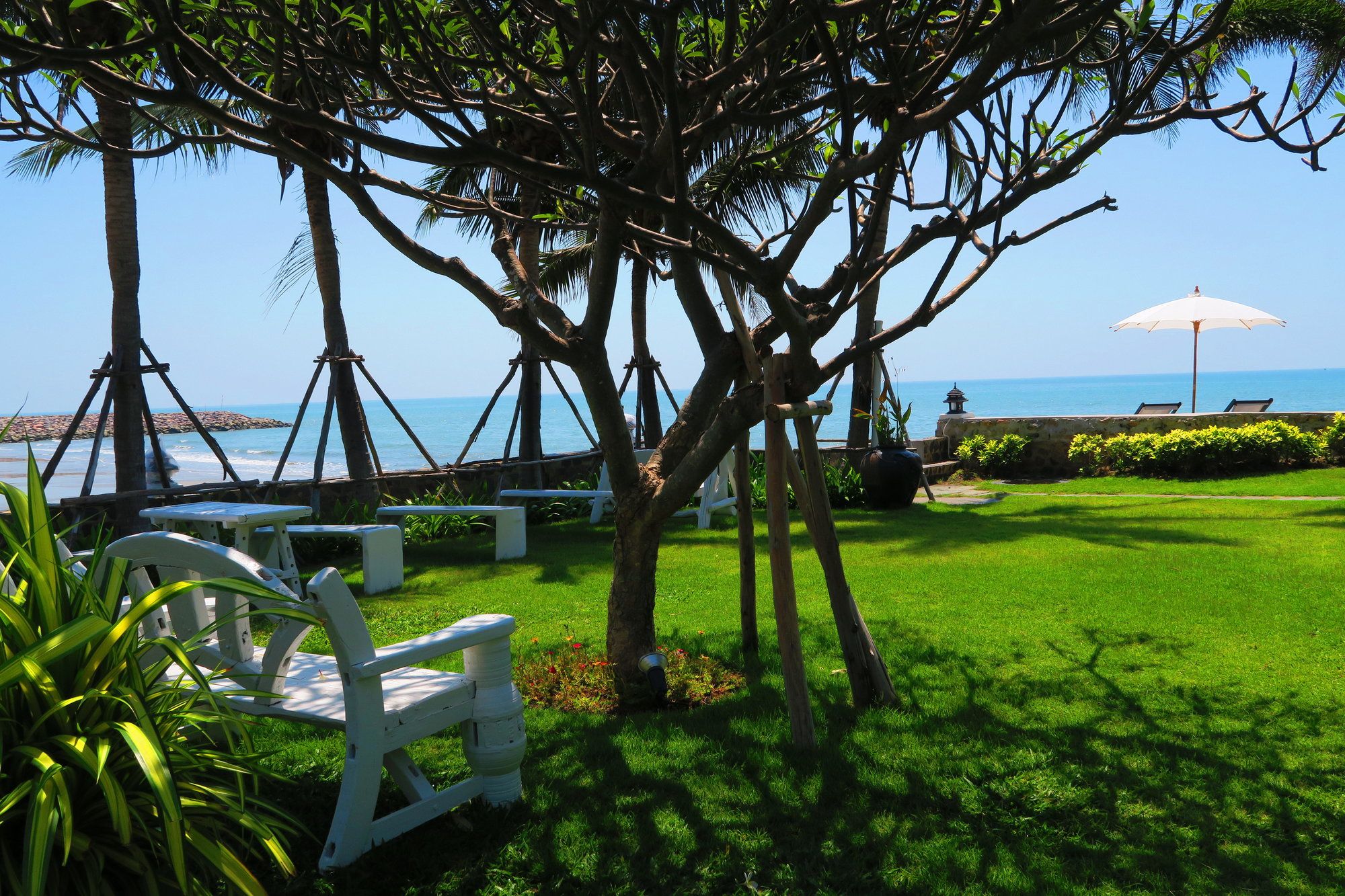 Chomtalay Resort at Had Chaosamran