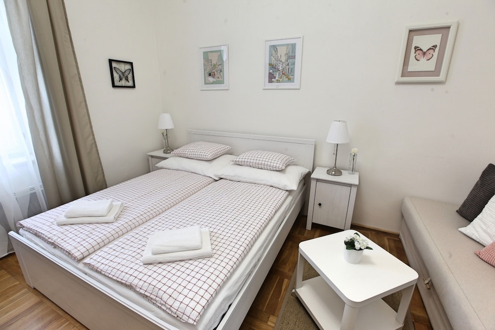 Angel City Aparthotel