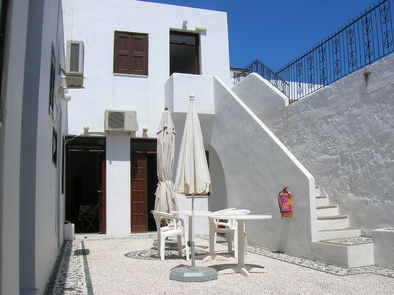 Sarris Studios