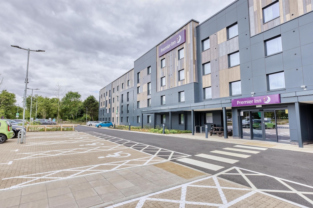 Premier Inn Milton Keynes - Willen Lake