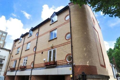 Access Accommodation Maida Vale North