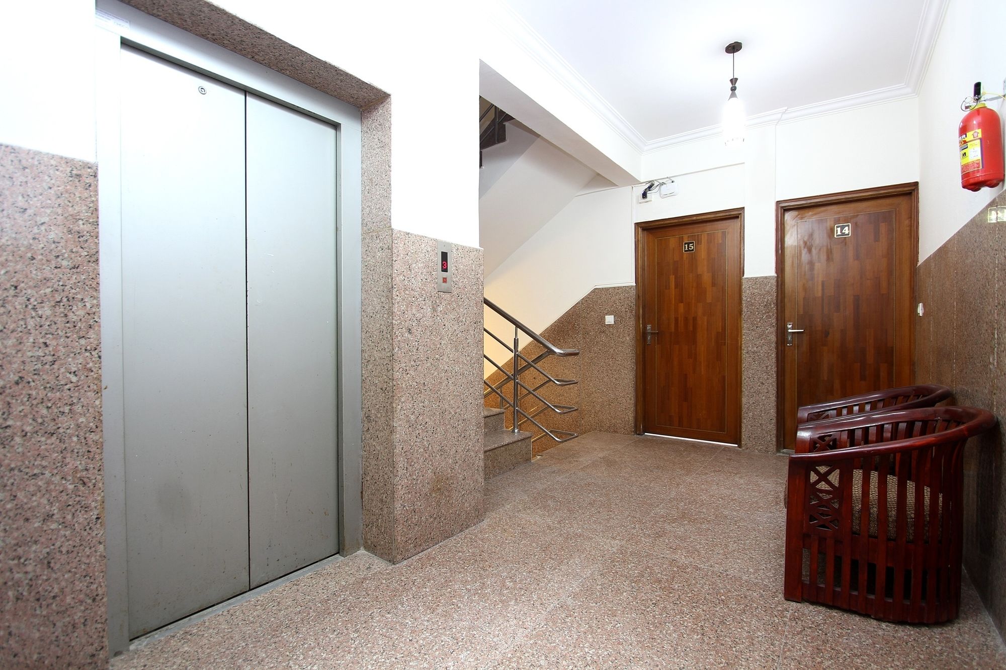 Hotel Varcity Ruby By OYO Rooms