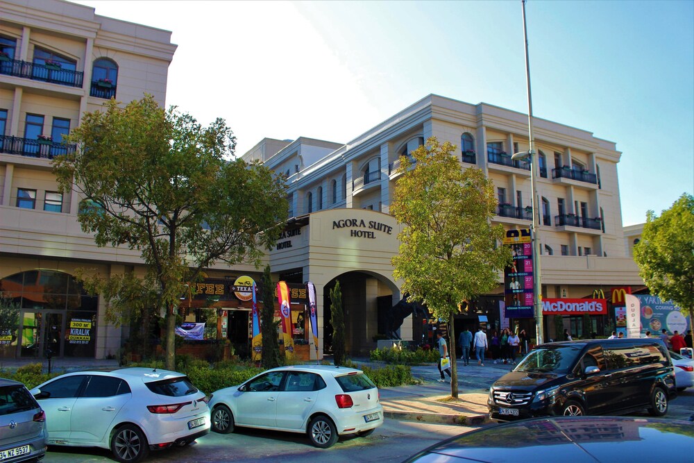 Aparthotel Agora Suites