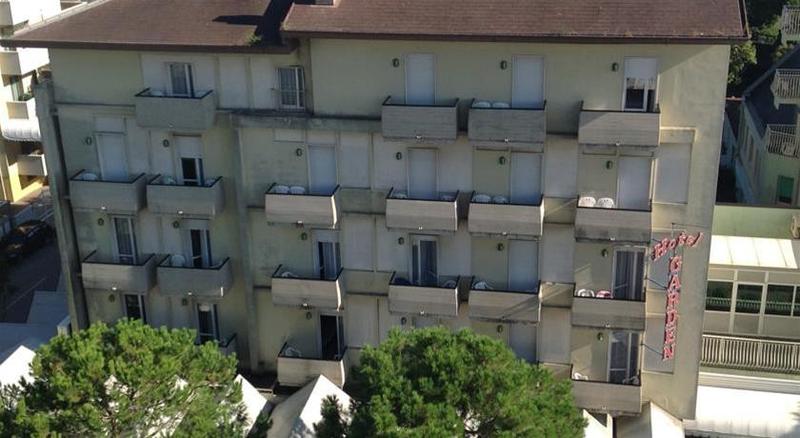 Hotel Nember & Garden