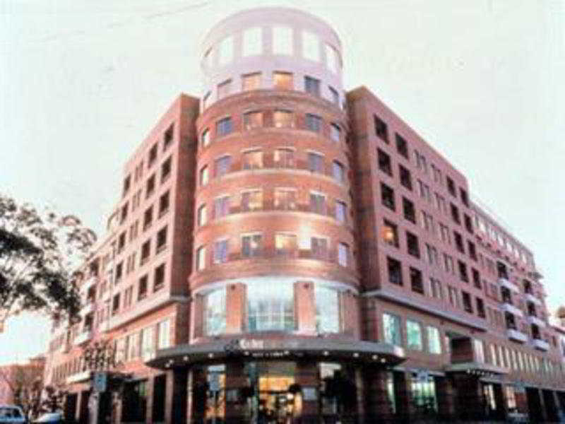 Adina Apartment Hotel Sydney  Crown Street