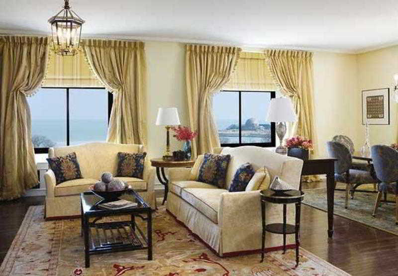 The Blackstone, Autograph Collection