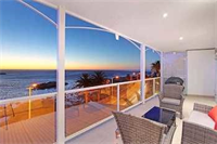 Nelson Villa