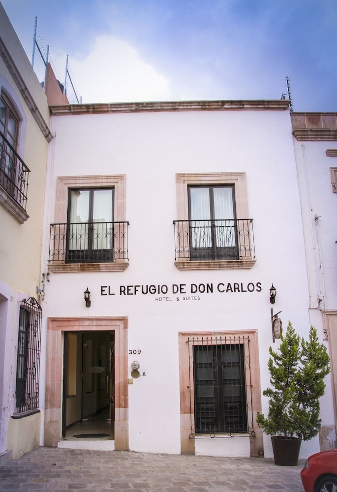 El Refugio de Don Carlos Hotel & Suites