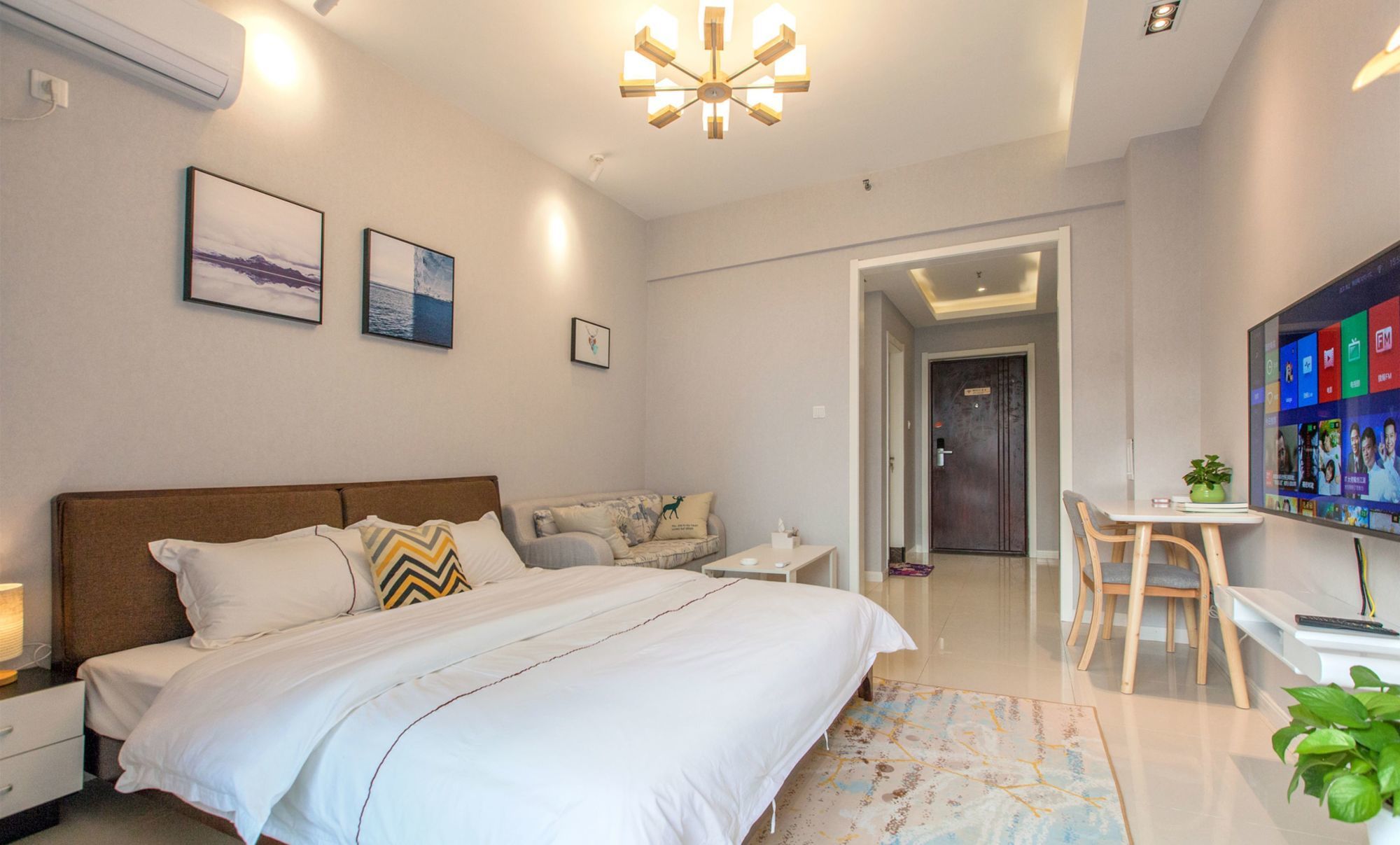 Nice Meeting You Aparthotel