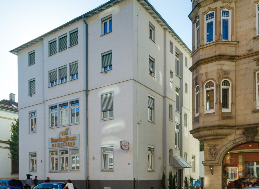 Car By Side Boardinghouse Heidelberg