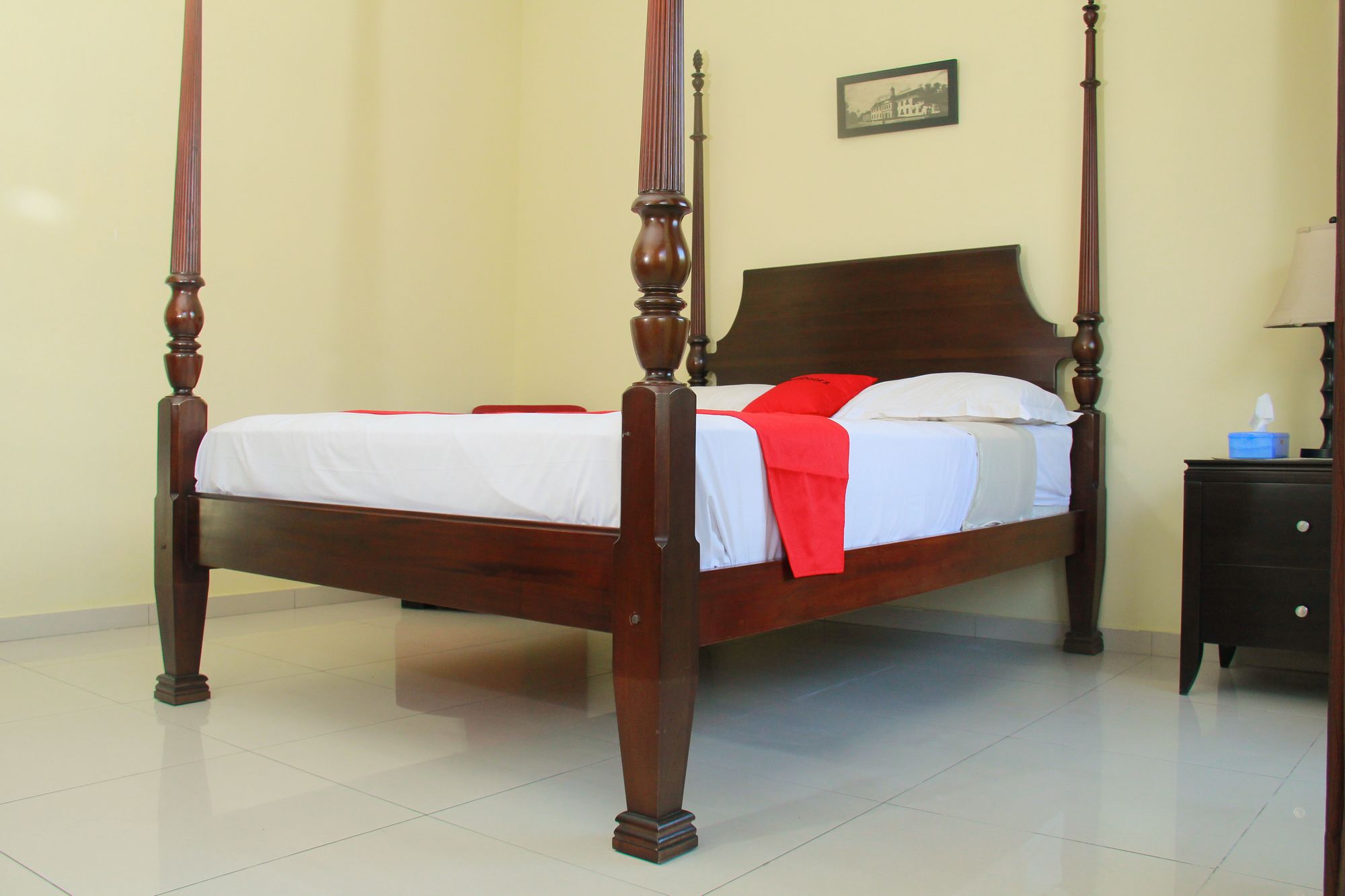 Palagan Joglo Boutique Guest House by RedDoorz