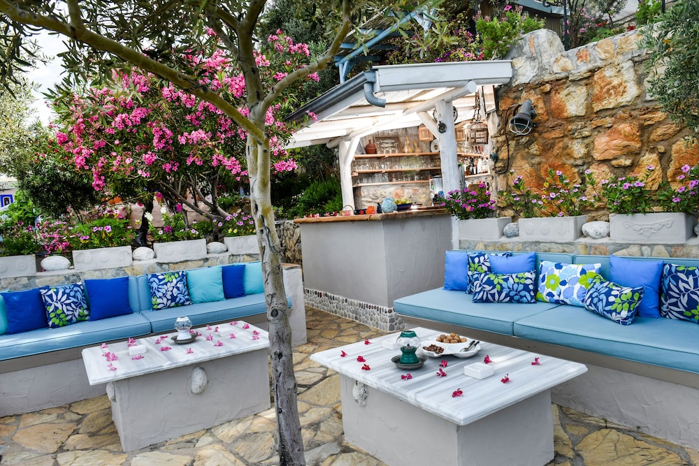 Beyaz Yunus Hotel