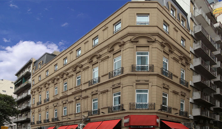 Europlaza And Suites