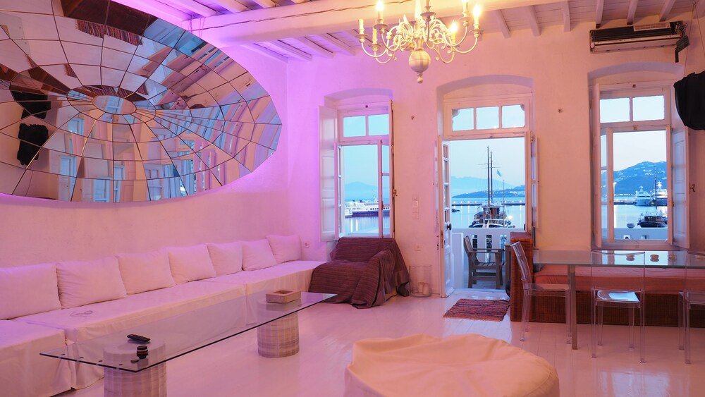 The Loft in Mykonos Town