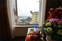 Artisan Lakeview Hotel