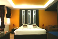 The Oasis Inn Bangkok
