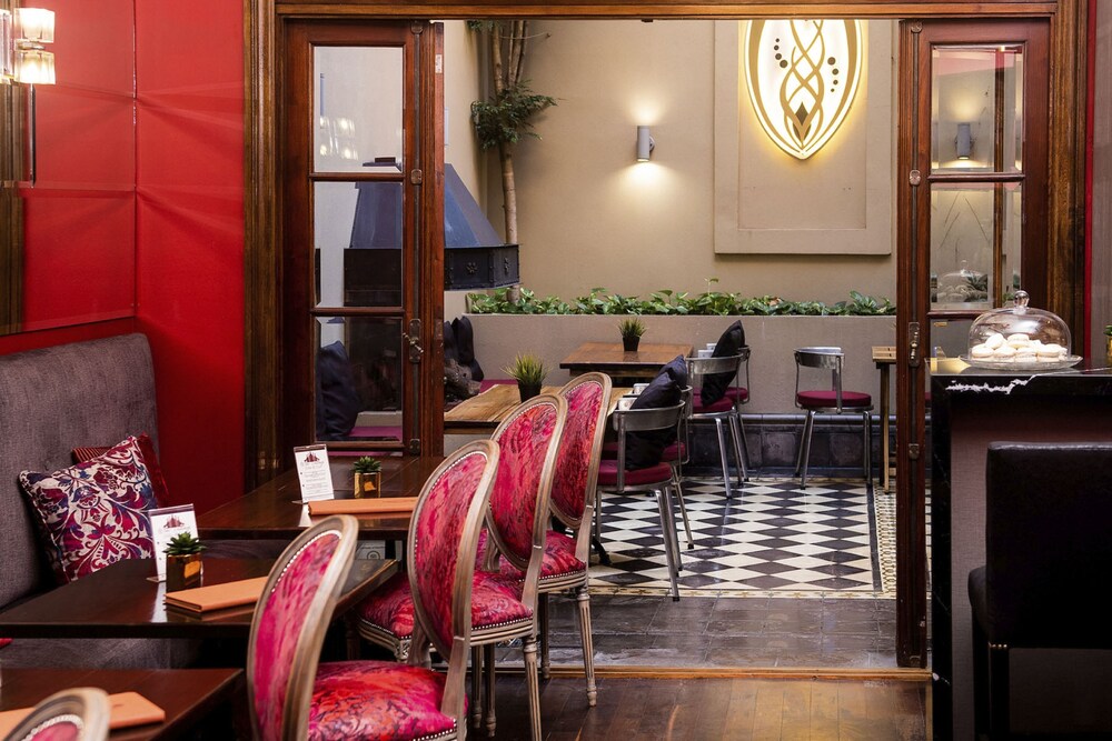 Miravida Soho Hotel And Wine Bar