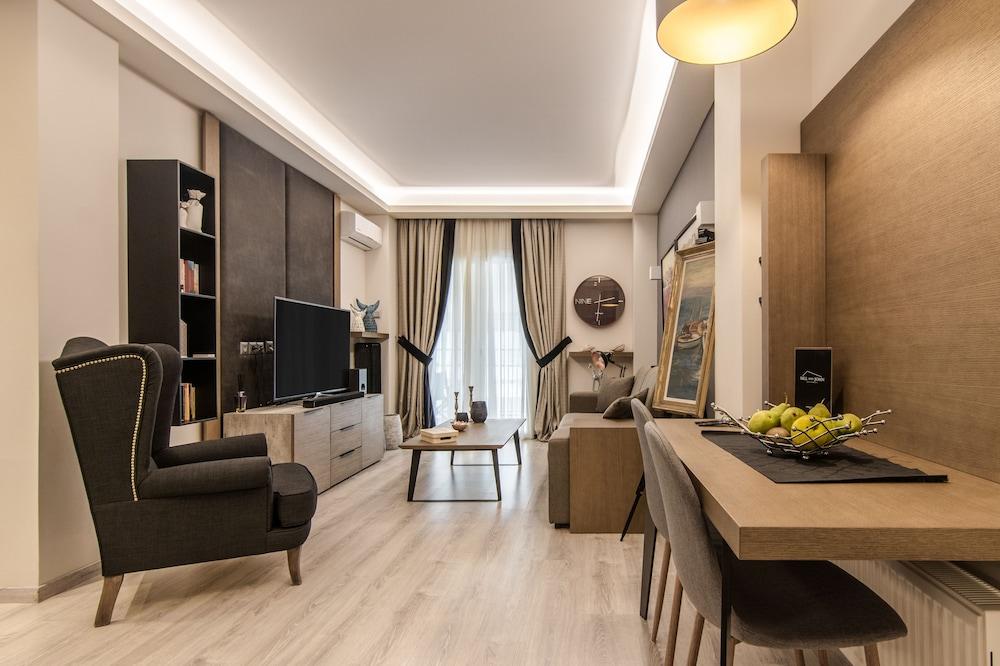 Acropolis Elegant Apartment