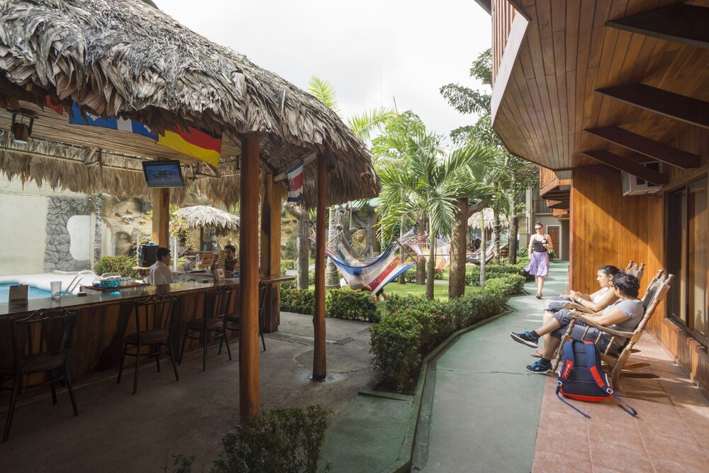 Arenal Hostel Resort