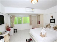 Maria Room for Rent