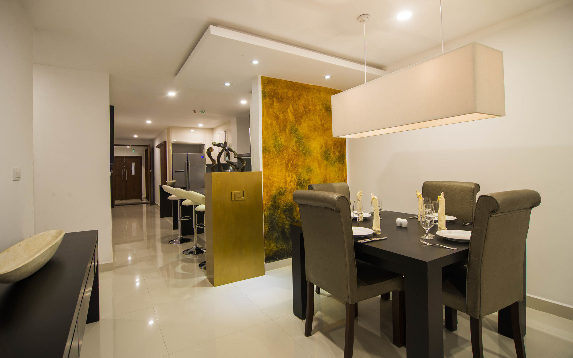 Platinum One Suites