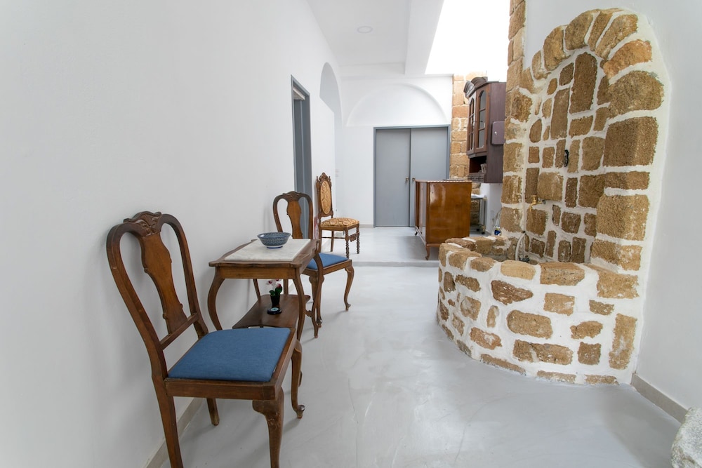 Mascot Boutique Hotel