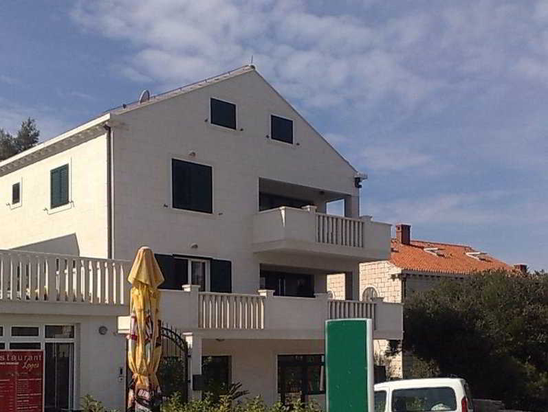 Lidija Apartments
