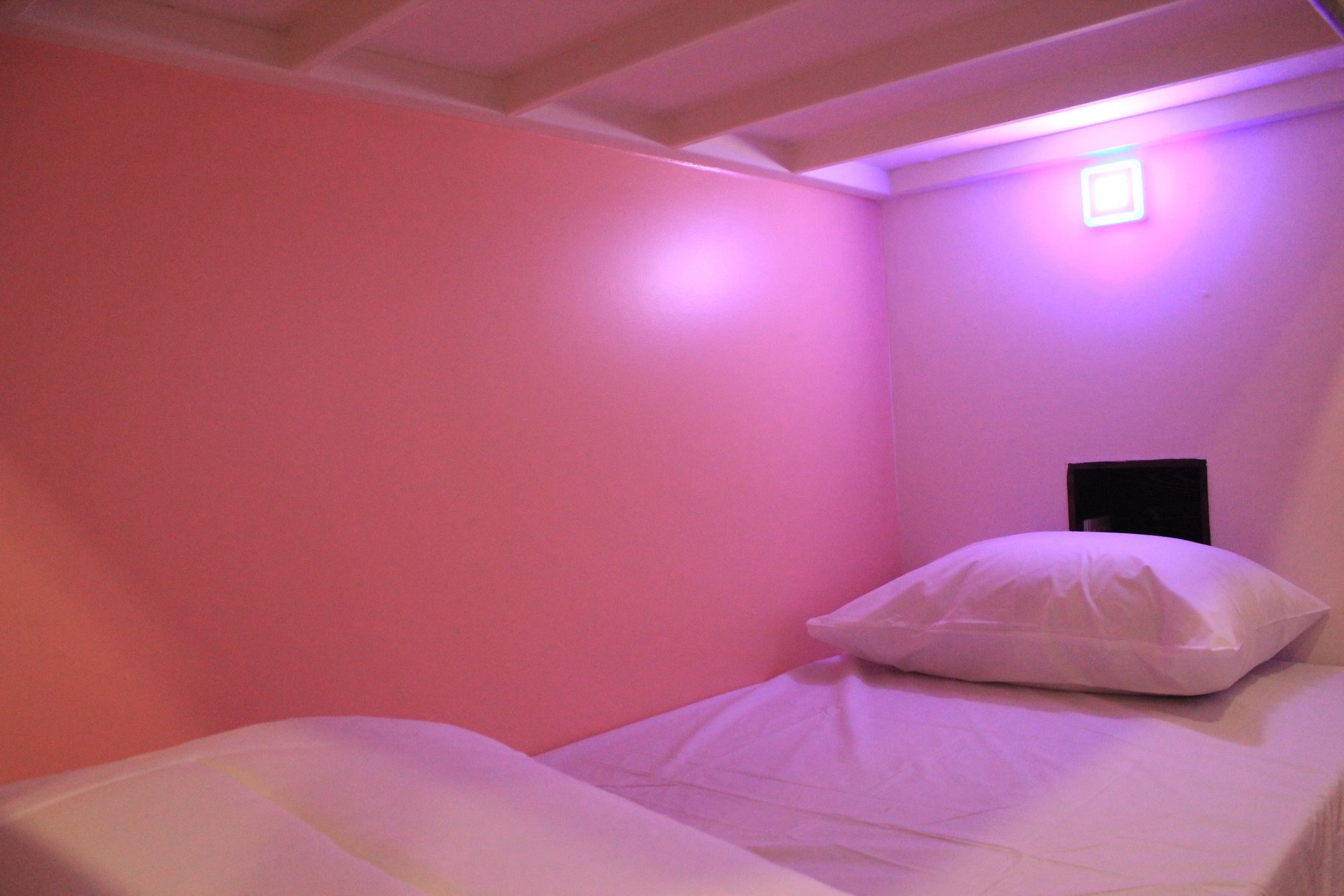 U Night Hostel