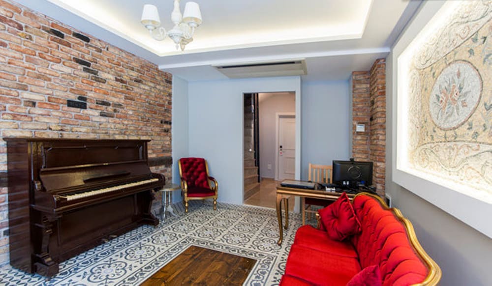 A Plus Residence