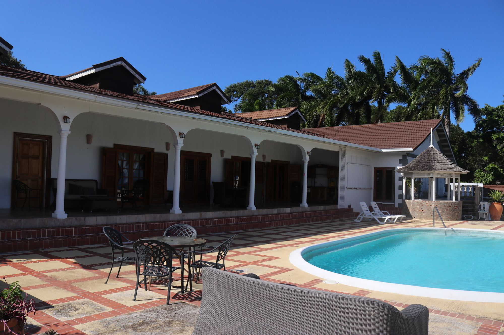 Mahogany House