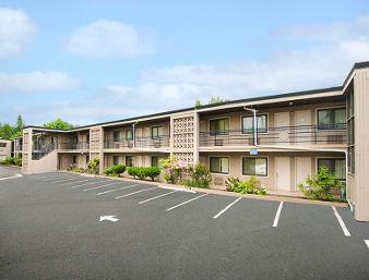 Travelodge By Wyndham Vancouver Lions Gate